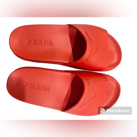 PRADA men’s SOFT LOGO SLIDES - Picture 4 of 6